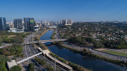 Fototapeta na wymiar Pinheiros river in São Paulo