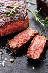 Barbecue Rib Eye Steak oder Rumpsteak - Dry Aged Wagyu Entrecote Steak