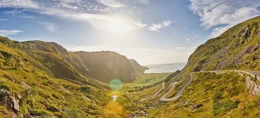 kurvige Serpentinen vor Hoddevik