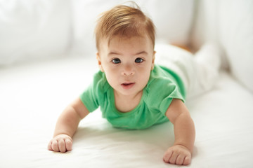 Naklejka premium Happy baby girl