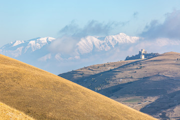 Tramonto a Rocca Calascio - Gran Sasso e Campo Imperatore © Luigi Nespeca