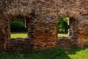 Obraz premium windows at ruins of old steel mill