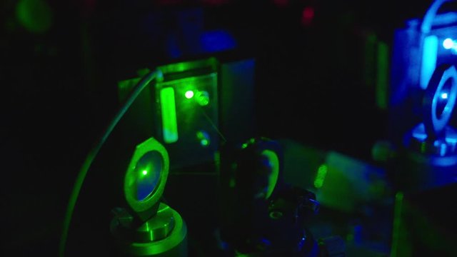 Confocal laser scanning microscopy in slow motion. Optical imaging technique