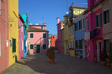 Fototapeta na wymiar maisons colorées de Burano à venise 