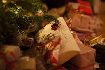 Naklejka na ściany i meble presents and christmas tree