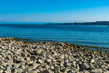 Herbstlandschaft &Uuml;berlingen am Bodensee mit blauen Himmel 