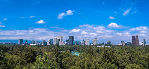 Fototapeta premium Panoramic view of the skyline of Mexico city