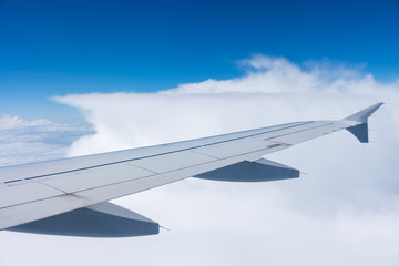 Fototapeta premium Blick aus dem Flugzeug