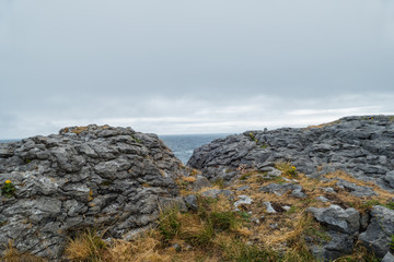 Rocks in Front of Atlantic Felsen vor Atlantik