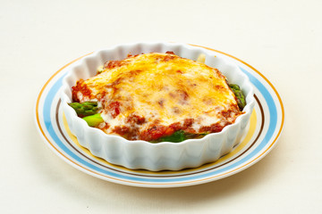 ポテトとアスパラのミートソースグラタン　家庭料理