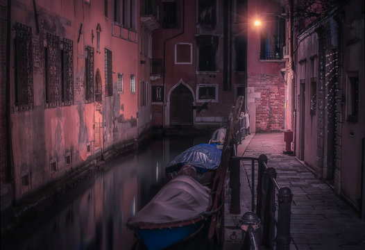 Venetian paths 108 (Rio di Ca' Garzon), Venice, Veneto, Italy