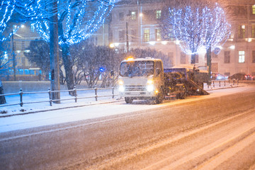 evacuated car in winter snow