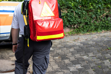 Rettungssanitäter nach einem Einsatz