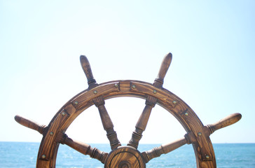 Steering wheel ship