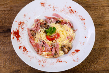 Pasta with ham