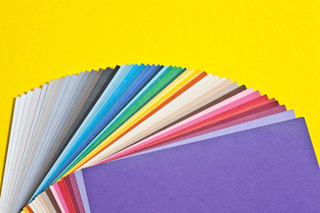 Cartoncini pantone colore