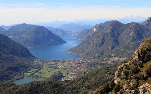 Zauberhafte Bergwelt um den Luganer See / Blick vom Monte Grona nach Westen 