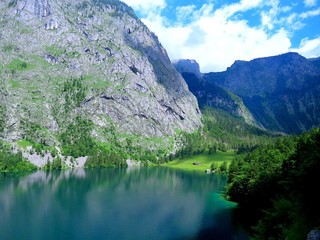 Fototapeta na wymiar Кёнигзее, Королевское озеро Баварии, горы