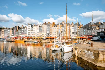 Foto op Canvas Landscape view of the harbour in Honfleur, famous french town in Normandy, during the morning light © rh2010