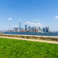 Naklejka premium Manhattan Downtown Panorama viewed from Ellis Island, New York City