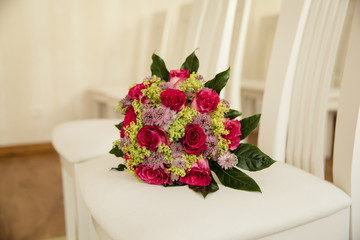 Brautstrauß im Standesamt