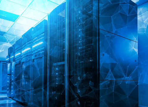 information flows with triangles and particles in the server room of the data center