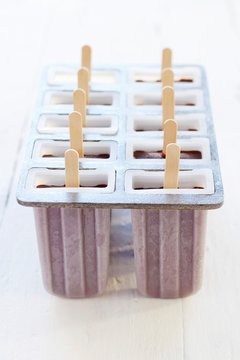 Home-made chocolate ice lollies