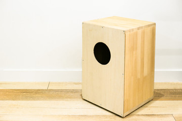 カホン、cajon	