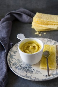 Cashew nut cream with turmeric and honey spread