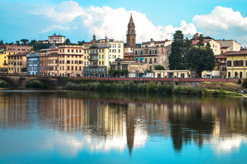 Fototapeta na wymiar Arno river in florence