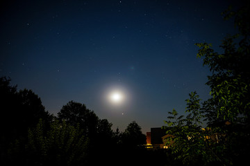 Sternenhimmel mit den Mond
