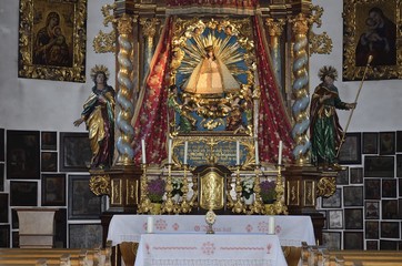 Fototapeta na wymiar Altar der Wallfahrtskirche Maria Gern, Berchtesgaden
