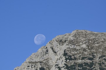 Mond mit Schrottmalhorn in Ramsau, Berchtesgaden
