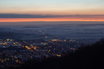 Springe im Morgengrauen