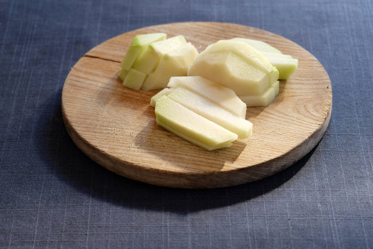 Frischer Kohlrabi . Gesunde Ern&auml;hrung