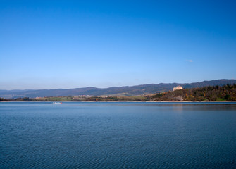 Fototapeta na wymiar Czorsztyn Lake