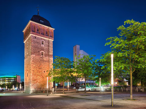 Chemnitz Sachsen roter Turm am Marktplatz Zentrum
