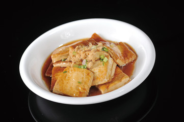 Fried tofu with meat