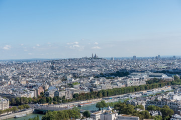 Fototapeta na wymiar Aussicht vom Eiffelturm in Paris
