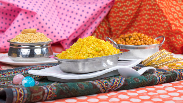Chivada Namkeen