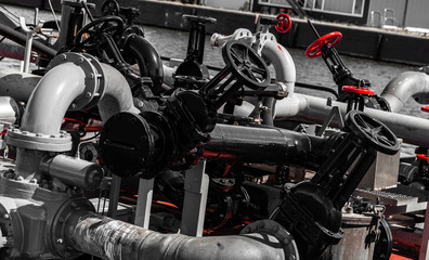 Rohrleitungen auf einem Tankschiff