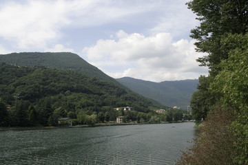 Veduta sul lago