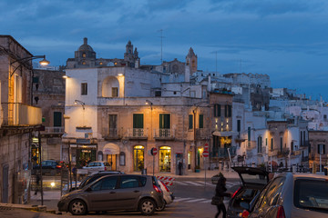 Fototapeta premium Ostuni apulien italien stadt ansicht cityscape citta apulia italia sunset lifestyle dämmerung