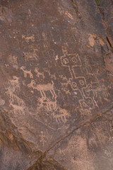 Obraz premium old petroglyph rock carving