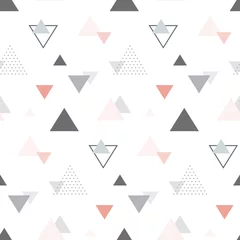 Tapeten Abstraktes geometrisches skandinavisches nahtloses Muster. Mehrfarbige Dreiecke. Vektor-Illustration. © greens87