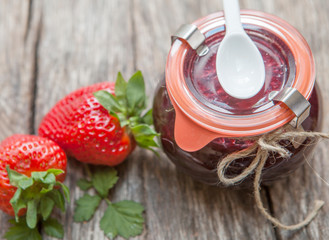 confiture petit déjeuner a la fraise