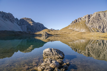 Berg gespiegelt in Seen in den Allgäuer Alpen