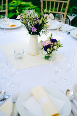 elegant wedding table setting