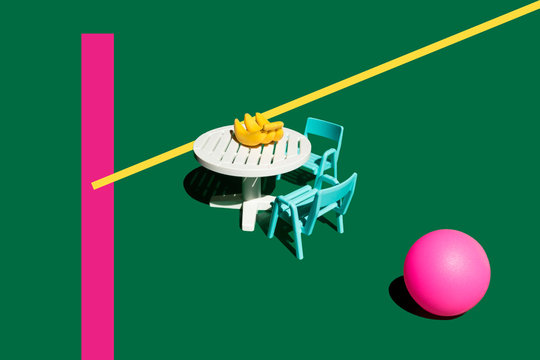 D Rendering, table, chairs, bananas, pink ball, miniature