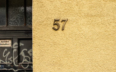 Hausnummer 57